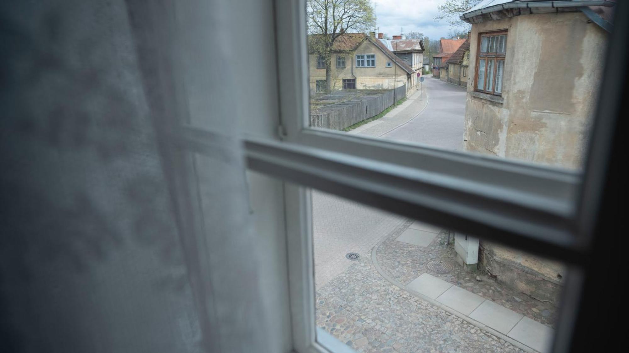 Mansard Apartment In Saddler'S House Kuldiga Exterior photo